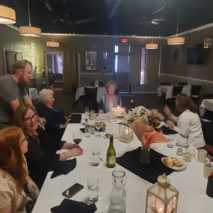 sushi and sashimi, interior