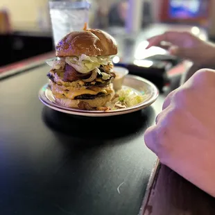 Double cheeseburger add bacon