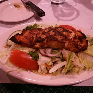 Grilled salmon salad