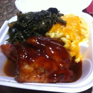 Barbecue chicken, greens, and Mac n cheese: yum!