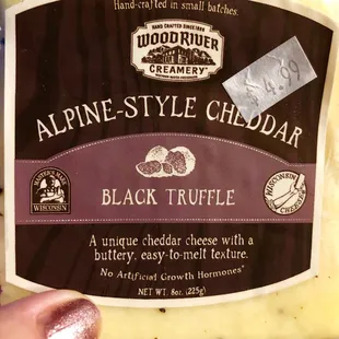 This cheese -- YES, YES, YES! $5 is a bargain for this flavor~