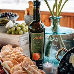 Crisp Apricot Fragrance in a balsamic vinegar that can be used as a glaze, reduction, or enjoyed
with bread or seasonal fruit.