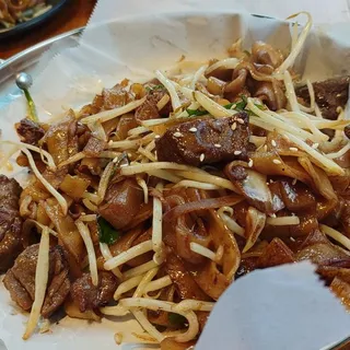 Premium Beef Chow Fun