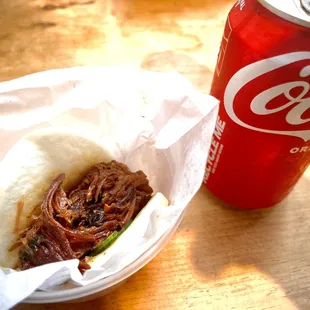 Pulled pork Bao with Coke