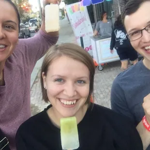 Amazing flavors of ginger grapefruit mule and basil lime Stickalicious Pops were devoured tonight!