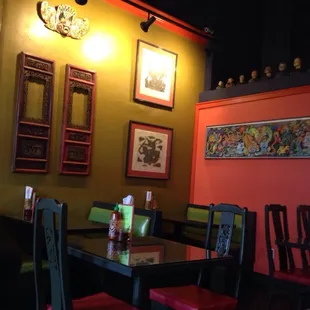 Cute corner booth.