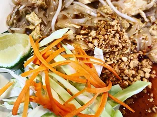 Hot Pink Thai Cuisine