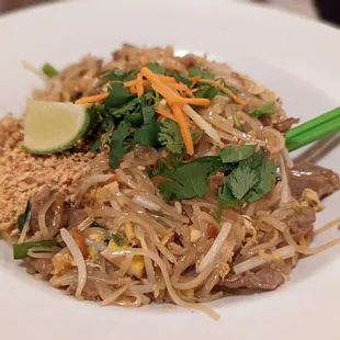 Pad Thai with beef