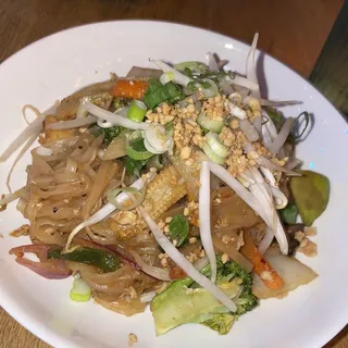 Signature Pad Thai Dinner