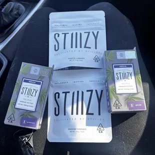 Two eighths and two one gram pods