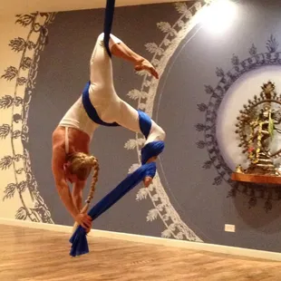 Aerial Performance at Global Cafe