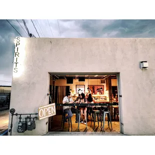 :: Jordan and Julie enjoying Albuquerque's sunset while drinking some of the local vodka.