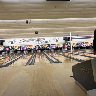 The lanes are nice and oiled! My husband almost fell but that&apos;s normal.
