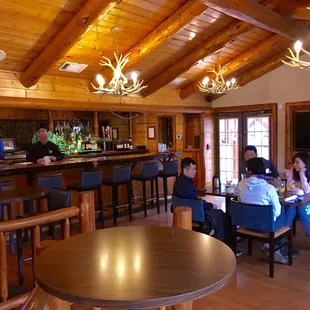 Nice bar area.