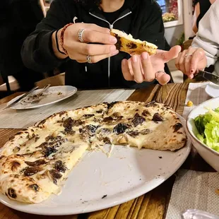 food, pizza