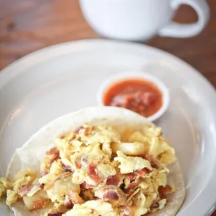 Yummy large breakfast tacos, they don&apos;t skimp on the filling!