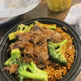 Beef with broccoli lunch special