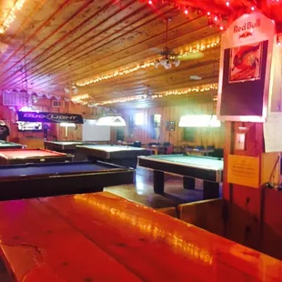 billiards tables and pool tables