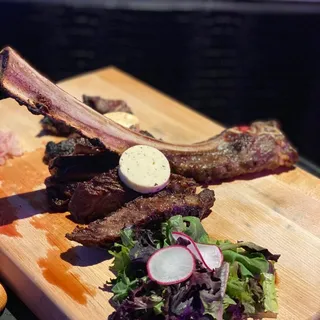 Dry-Aged Tomahawk