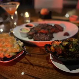 Dry-Aged Porterhouse 28oz