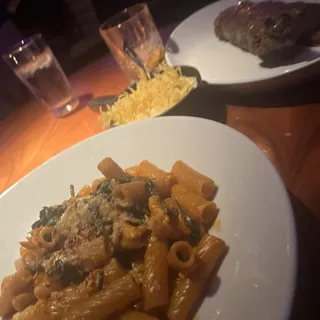 Spicy King Crab & Seafood Scampi