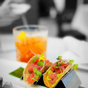 tuna tartare tacos | @whaevaeats