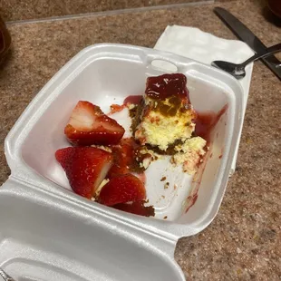 Keto cheesecake with keto topping yes!!!