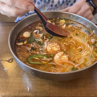 Tom Yum Noodle Soup -PHO THAI LAN