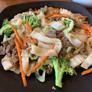 Sauteed Beef Ho Fun