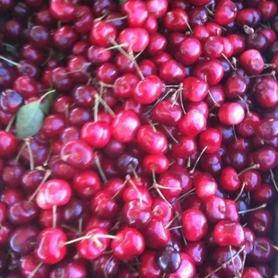  large pile of cherries