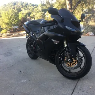 This is the bike the morning of Drop off. Notice no cracks or drips in bottom whatsoever. Freshly painted and assembled.