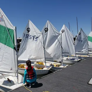 2018 Learn to Sail students preparing to sail.