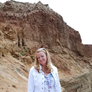 Kelly C.