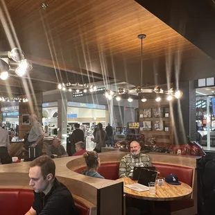 Big restaurant! Comfortable to!