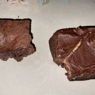 Left: regular brownie. Right: peanut butter brownie
