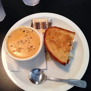 Crab bisque &amp; half turkey Reuben.  Yum.