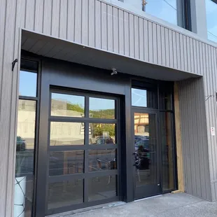 Low-key entrance