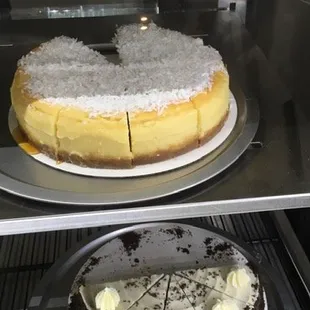 coconut cheesecake perhaps? (no labels or prices)