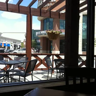 Nice view of the shopping center.