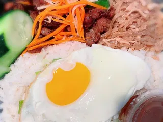 Golden Flower Vietnamese Restaurant