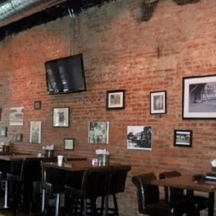 Stone Pony Pizza decor