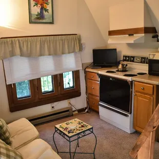 SE Loft - Sitting Area/Kitchenette