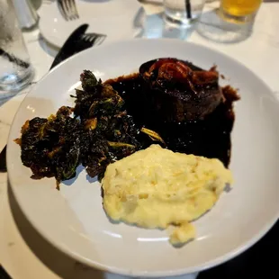 Red wine balsamic filet mignon