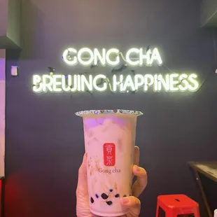 green milk tea with pearls