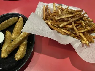 Lucky 12 Tavern