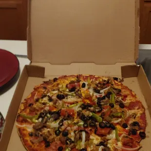 Thin crust Deluxe