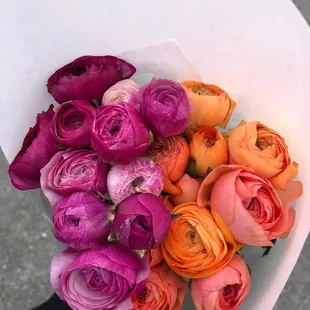 Beautiful seasonal ranunculus! (May 2020)