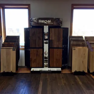 More engineered wood flooring options, Kensington and Barstow colors on the floor