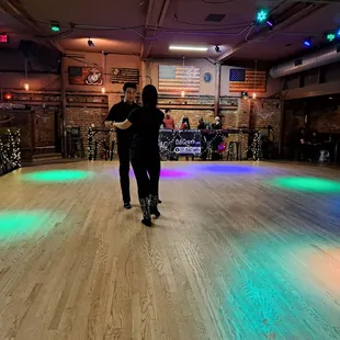 West coast swing champion Michael Kielbasa in a private lesson before 916 Swing&apos;s Tuesday dance class - https://michaelkielbasa.com/