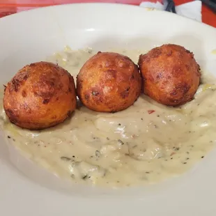 20191109 Biscuits and gravy! (Half size)
